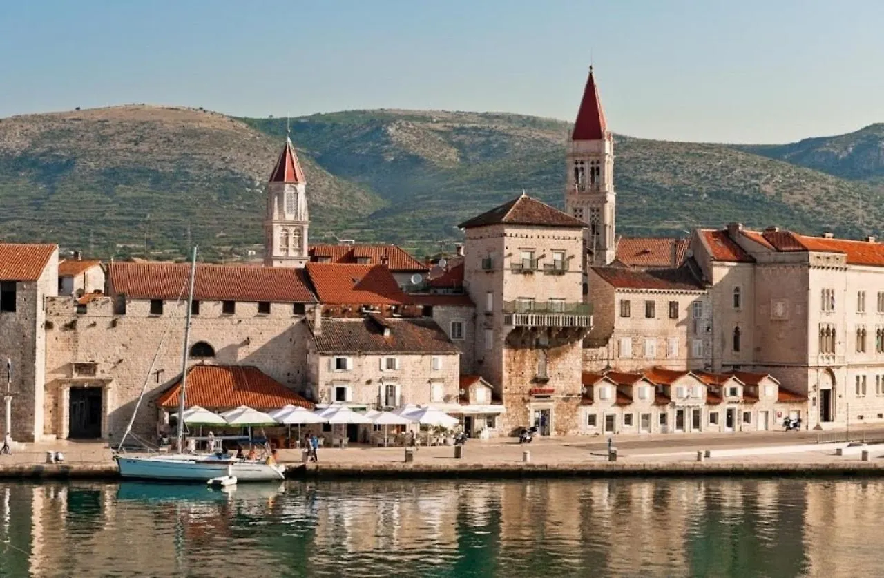 Apartment Vesna - Comfortable Trogir Hırvatistan