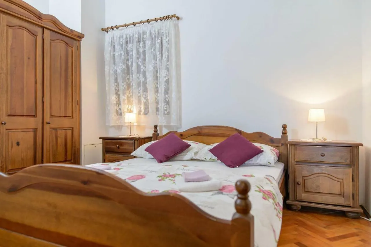 Apartment Vesna - Comfortable Trogir